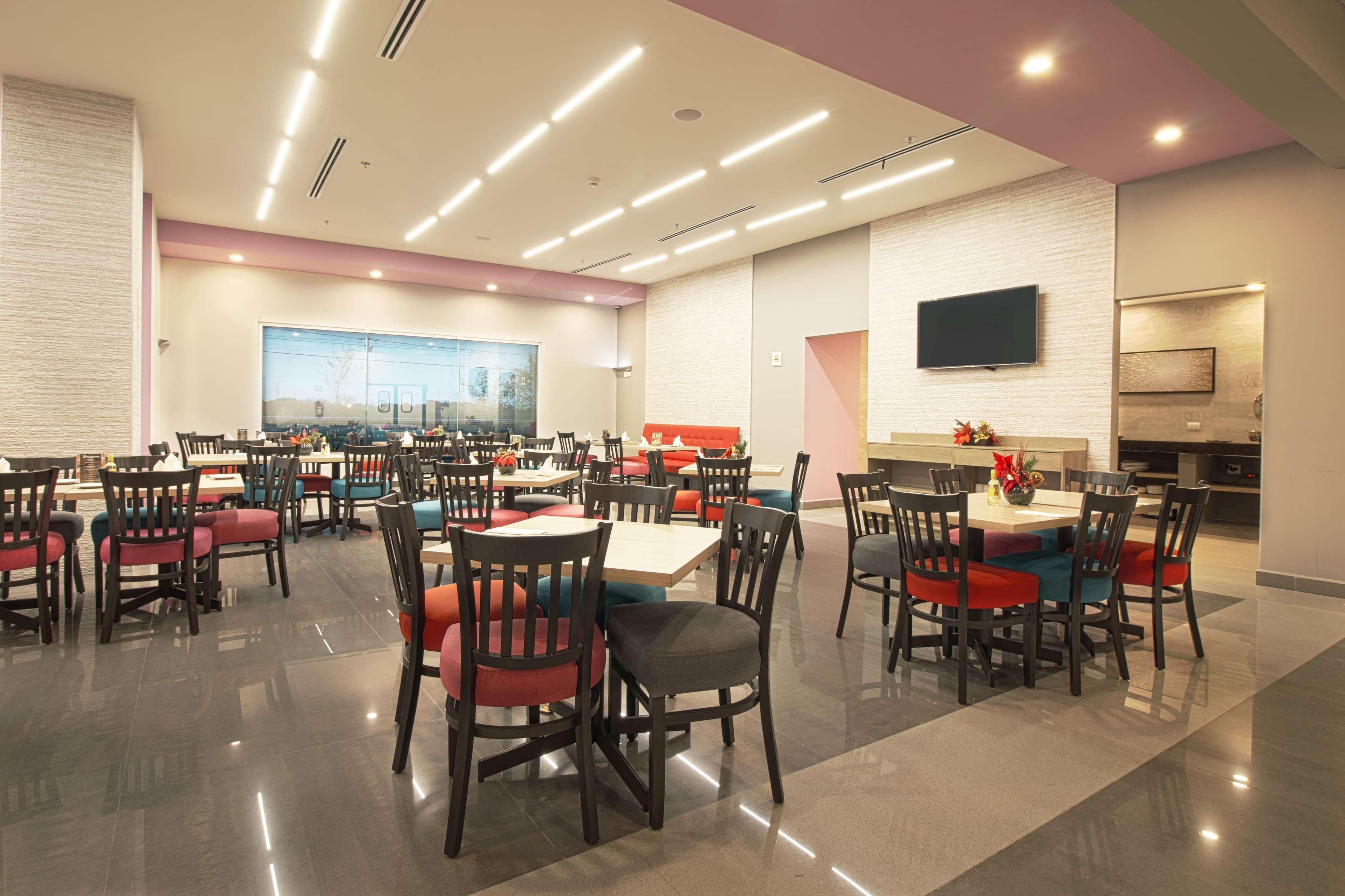 Chn Hotel Monterrey Aeropuerto, Trademark By Wyndham Apodaca Exteriér fotografie